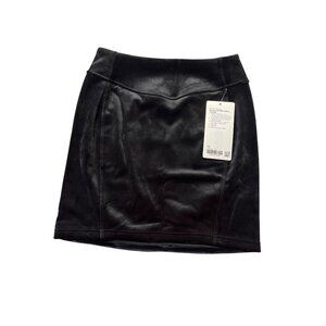 Lululemon Scuba High-Rise Mini Skirt Velvet Black XS S M Buttery-Soft Stretch